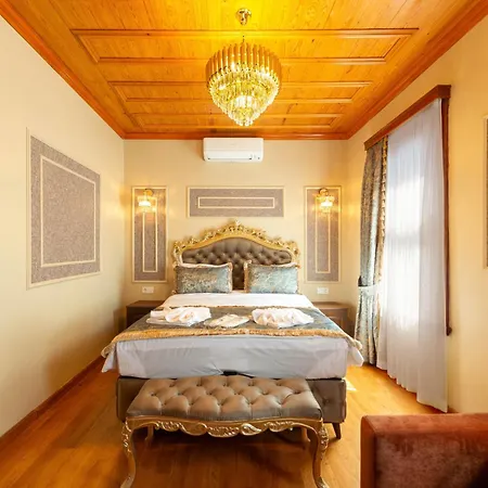 Brown Mansion Oldcity Otel