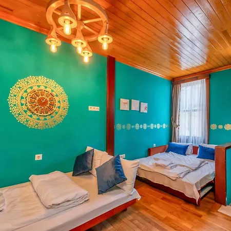 Brown Mansion Oldcity *