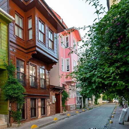 Brown Mansion Oldcity Otel *